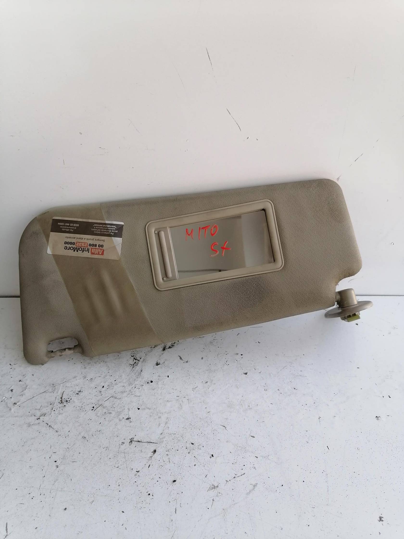 Aletta parasole parabrezza sx.